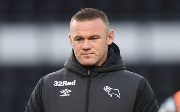 “Манчестер Юнайтед” Уэйн Рунини хафа қилди