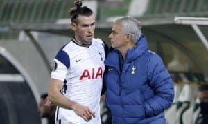 Моуриньо: Тузукроқ ўйнайсанми ёки “Реал”га бориб, захирада ўтирасанми?