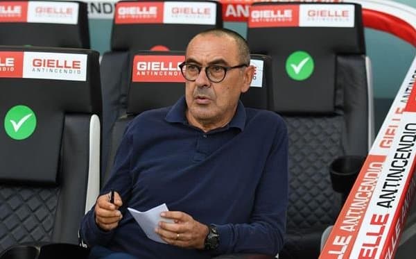 Саррини эски иш жойида кутишмоқда