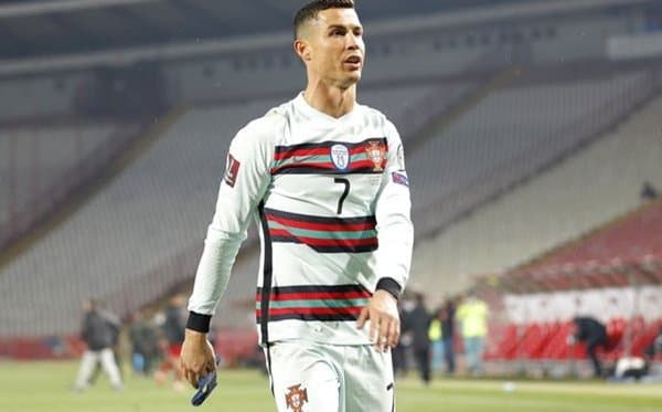 Адолатсизлик қурбони бўлган Роналду Португалия термасида ўйнашдан воз кечдими?