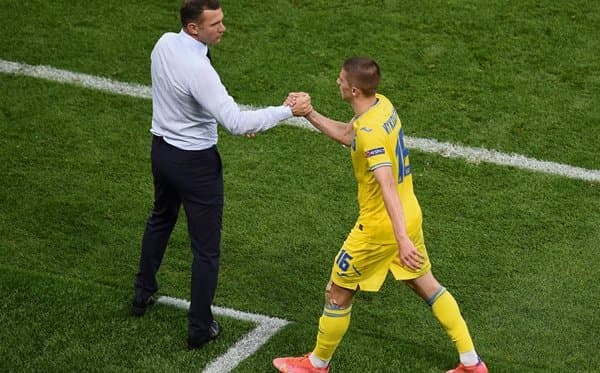 Shevchenko Shomurodov o‘ynagan jamoani kimlar bilan kuchaytirishi ma’lum bo‘ldi