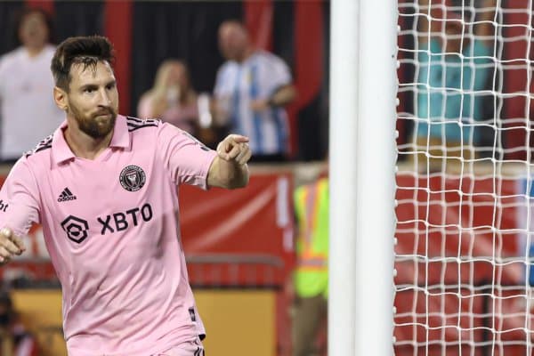 Ана холос: Мессига бутилка отишди