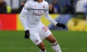 "Валенсия"нинг орзусидаги футболчи қаерда?