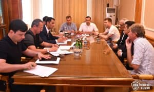 Равшан Эрматов ЎФАда терма жамоалар мураббийлари билан учрашув ўтказди