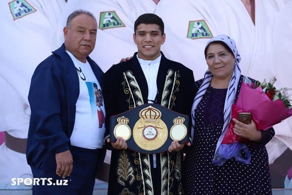 Фақат бир киши чемпион бўлади: январь ойида Муроджон Аҳмадалиев ва Дэниэл Роман жанги бўлиб ўтади