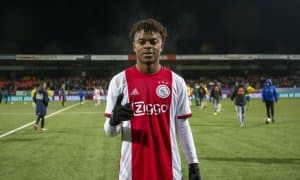 “Манчестер Сити” Агуэро ўрнига тўпурар топди