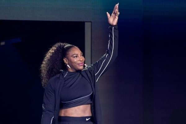 Серена Уильямс рақибасини чап қўлида таслим этди