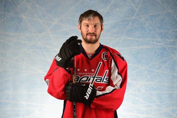 Овечкин Хабиб Нурмагоммедовни ортда қолдирди