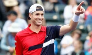  Жон Иснер чорак финал йўлланмаси учун ўйнайди