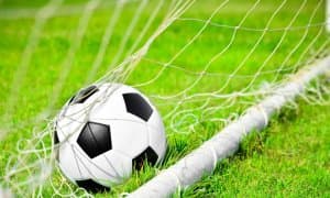 15 ёшли футболчи дебют куни майдондаги муштлашувда ҳалок бўлди