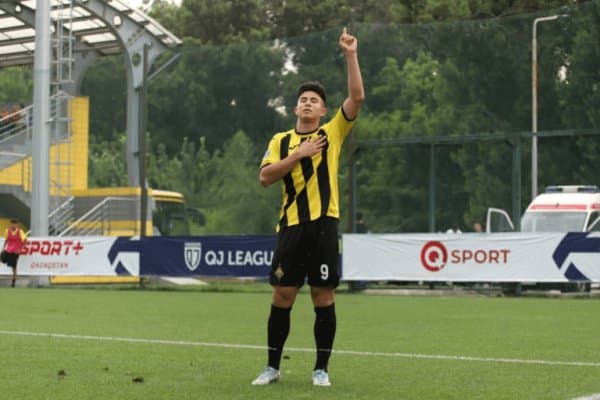 “Сити”га жавоб: “Челси” 16 ёшли қозоқ ҳужумчисини оляпти