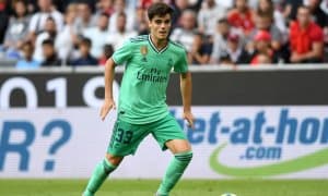 Дэвис "Бавария"да қолса, "Реал" собиқ футболчисини қайтаради