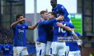 АПЛ. "Эвертон" кичик устунликда ғалаба қозонди