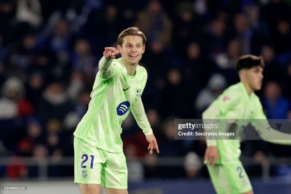 Де Йонг учун катта пул тўлайдиган клуб топилди 