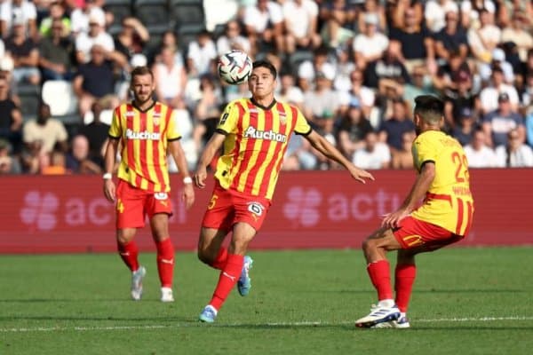 Ноёб факт: Ҳусанов аввал “Олд Траффорд”да ўйнаб кетган!