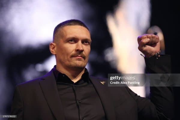 Александр Усик: "Агар ўша сўзлар бўлмаганида бундай муваффақиятларга эриша олмасдим"