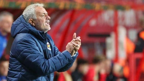 Моуриньо “Барса”дан ўйинчи чақиряпти