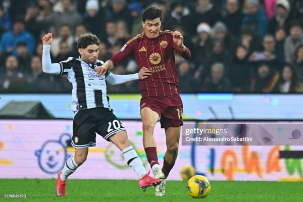 Шомуродов жамоада қолиши керак! - "Рома" мухлислари легионеримизни қўллаб-қувватламоқда