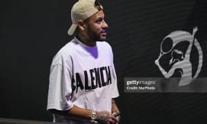 Неймар катта суммадан воз кечди