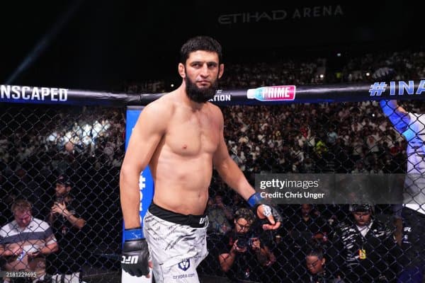 UFC собиқ чемпиони: "Хамзат Чимаев мен билан жангдан бош тортди"