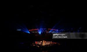 Ана холос! UFC юлдузи бокс афсонасига қарши жанг қилмоқчи