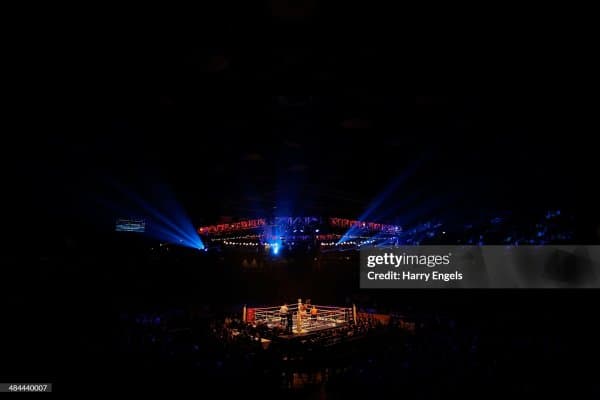 Ана холос! UFC юлдузи бокс афсонасига қарши жанг қилмоқчи