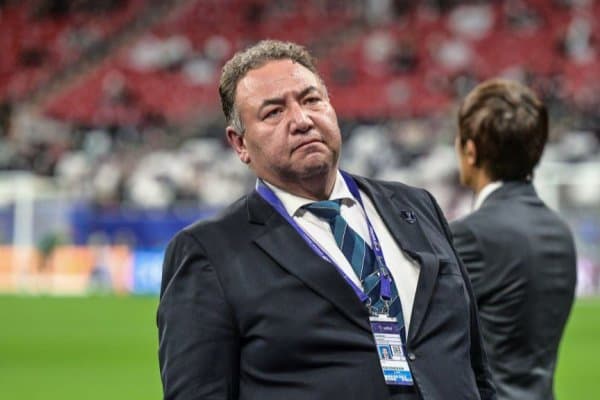 Никимбаев: Ҳозирги ЎзПФЛ раҳбарлари саккиз йилдан буён на ўзларини, на ФИФА қоидаларини ҳурмат қилишни ўрганмаган