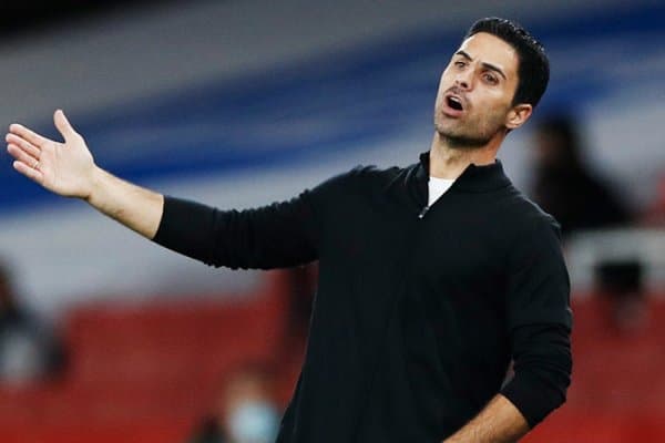 “Арсенал” икки ҳимоячидан воз кечди