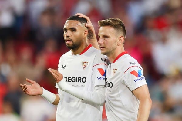 Испан клуби етти ўйинчини ҳайдаяпти