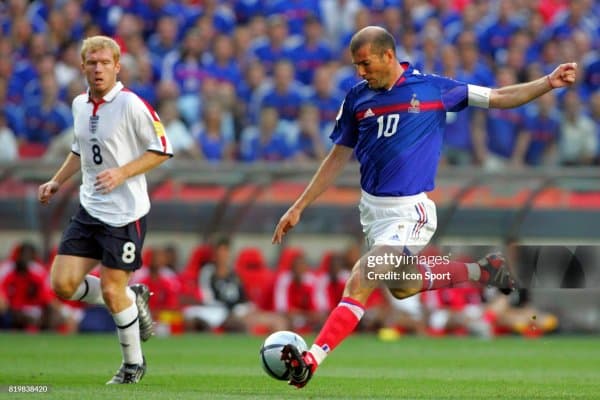 Шу футболчи билан ўйнолмадим! Зиданнинг ягона армони бор экан