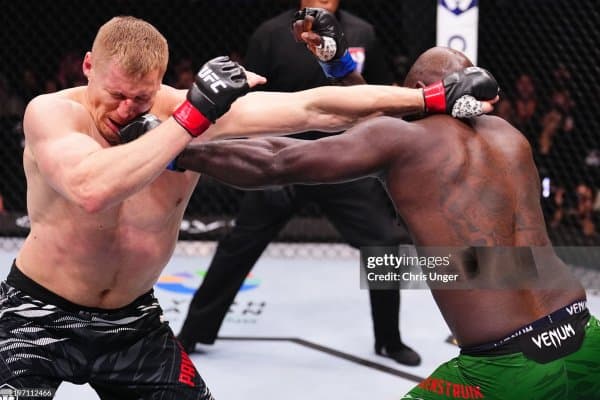 Ёрқин нокаутчи UFC рўйхатидан чиқарилди!