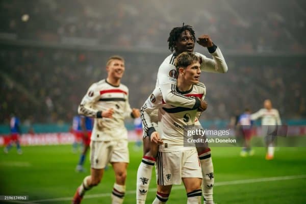 МЮ ёзда икки нафар футболчисини сотишга тайёр