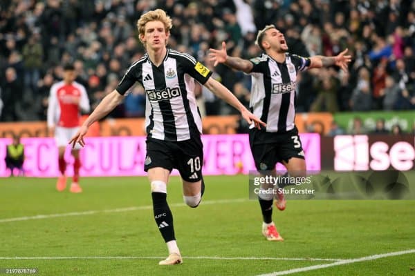 Англия лига кубоги. "Ньюкасл" ортиқча қийинчиликсиз "Арсенал"ни таслим этди (Видеошарҳ) 