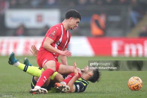 "Сити"нинг янги футболчиси 20 дақиқа ўйнаб, жароҳат олди 