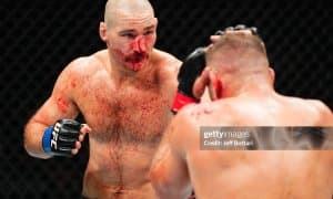 Дрикус Дю Плесси ва Шон Стрикленд ўртасидаги қонли жанг якунланди!