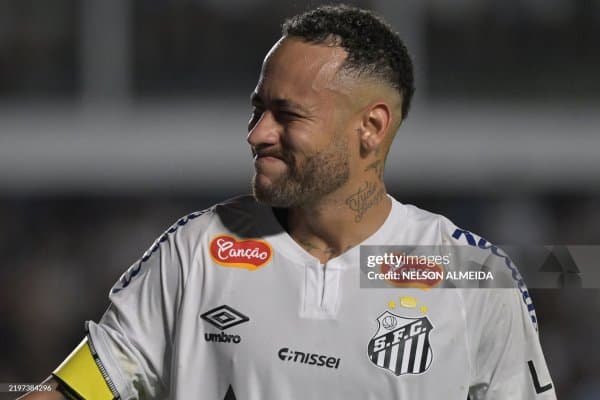 Неймар "Сантос"да икки ўйин ўтказиб улгурди, аммо бир муаммо бор 