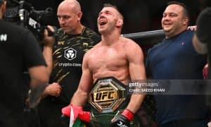 Дрикус дю Плесси ҳеч ким уддалай олмаган натижани қайд этди