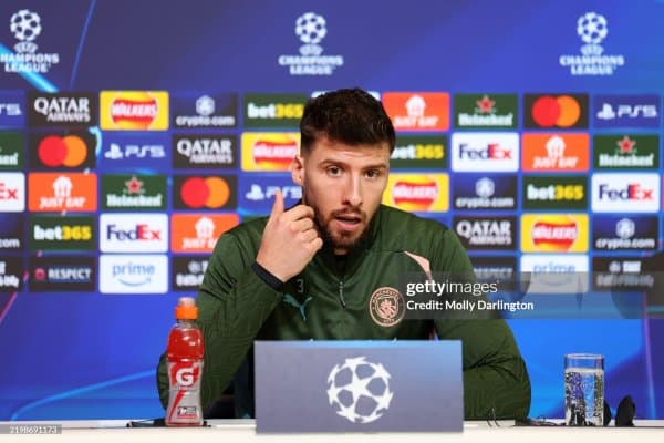 Диаш: “Реал”га қарши ким тушишини ҳеч ким билмайди. Бизда Уокернинг ўрнига етарлича ҳимоячилар бор” 