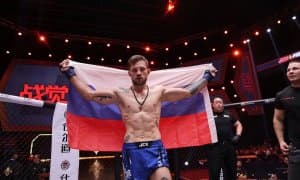 ММА жангчиси жанжал сабабли кўзидан айрилди