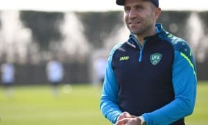 Темур Кападзе "Нефтчи" иштирокидаги ўртоқлик ўйинига ташриф буюрди