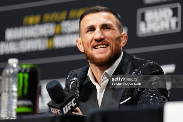 Мераб Двалишвили: " Илия Топурия Ислом Махачевни нокаут қилиши аниқ"