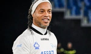 Роналдиньо энг зўр футболчи кимлигини айтди. У Месси ҳам, Роналду ҳам эмас!