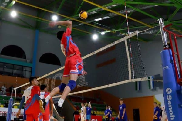 Ўзбекистон Россия билан куч синашди