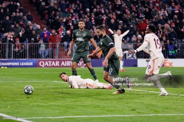 ЕЧЛ. "Бавария" бир амаллаб нимчорак финал йўлланмасини қўлга киритди (Видеошарҳ) 