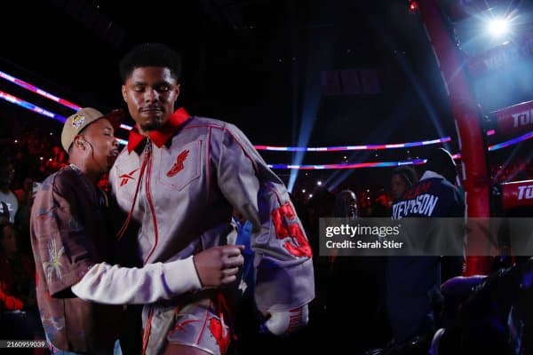 Ар-Риёддаги бокс оқшоми супер жангдан ажраб қолиши мумкин