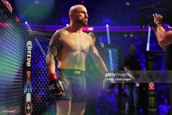 Александр Волкановски: "Кечирасиз, дўстим, камар меники бўлади"