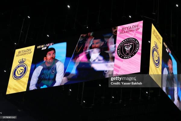 Собиқ мураббий: Месси ва Роналду футболчи эмас, улар...