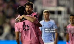 МЛС. Бир киши кам бўлиб ўйнаган "Интер Майами"дан дуранг натижа, Месси "ёндирди" 