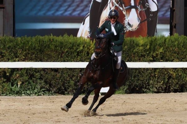 Кимнинг оти зўр сакрайди?