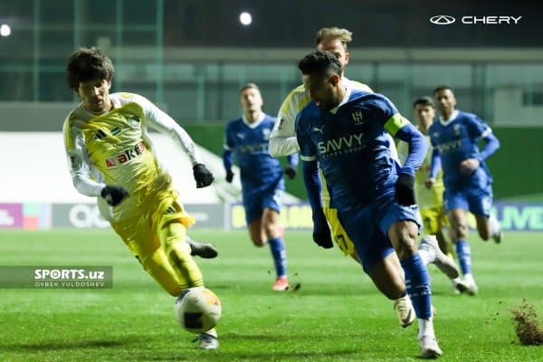 "Ал-Ҳилол" совуқ ҳавода "иссиғидан еган" учрашувдан фотогалерея